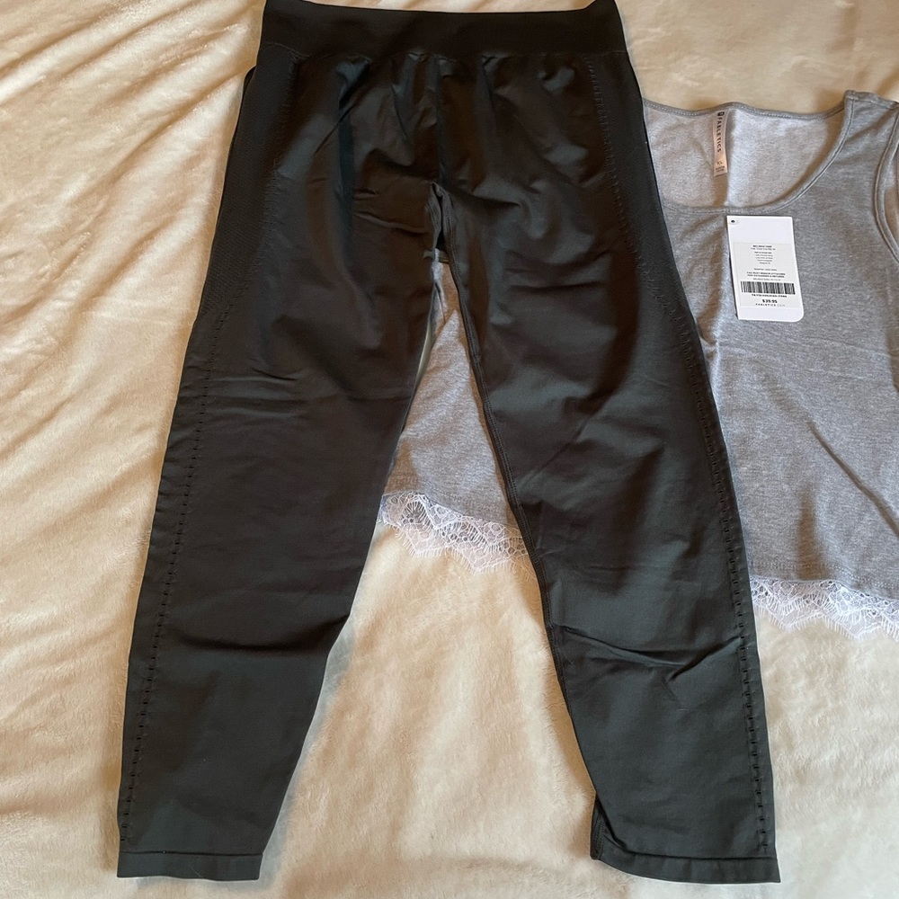 Fabletics bundle - Picture 3 of 8